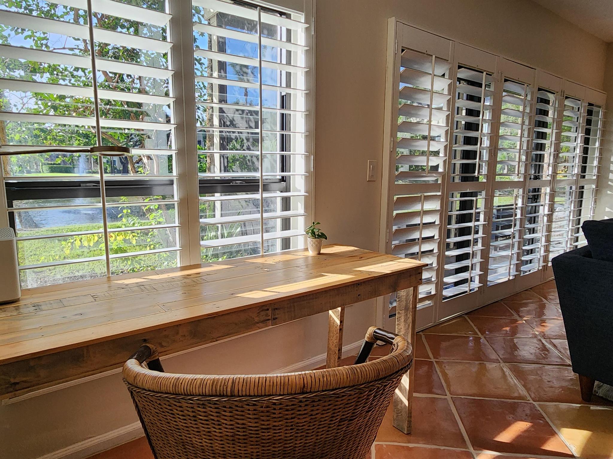TENNIS LODGES NO 1 COND D - Residential