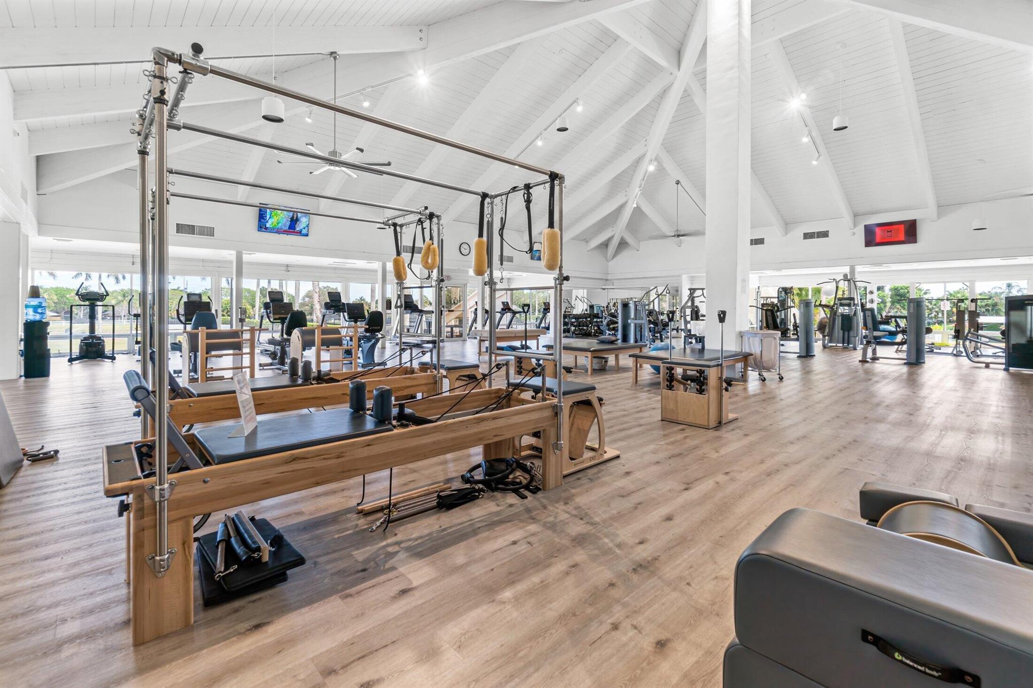TENNIS LODGES NO 1 COND D - Residential