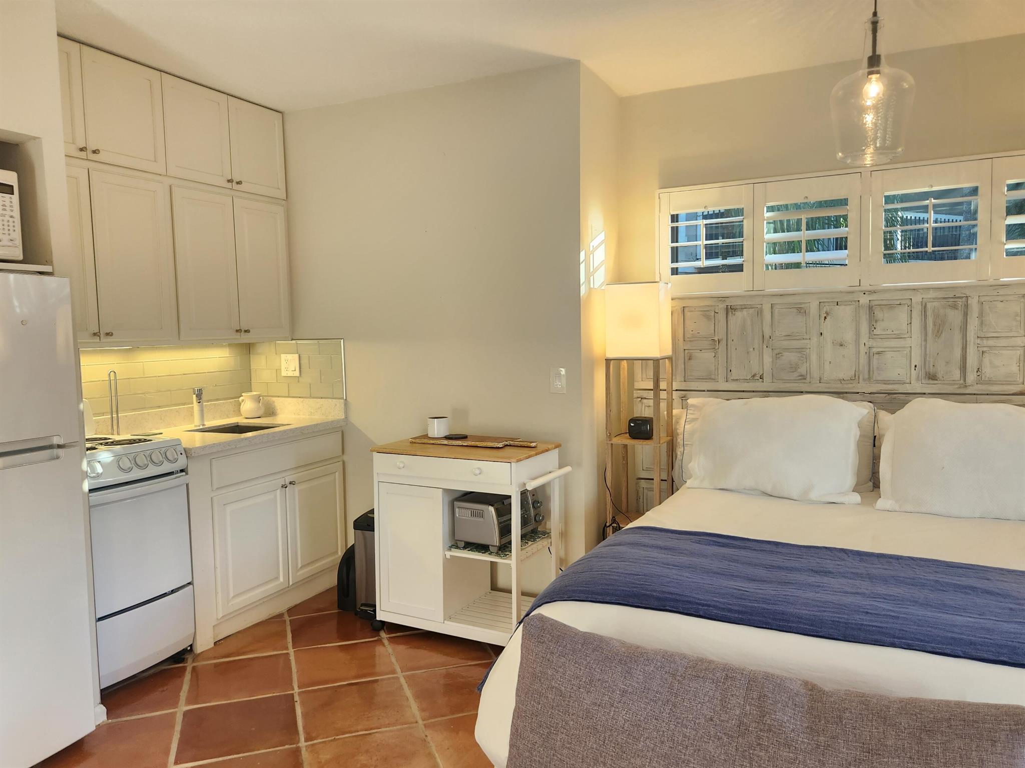 TENNIS LODGES NO 1 COND D - Residential