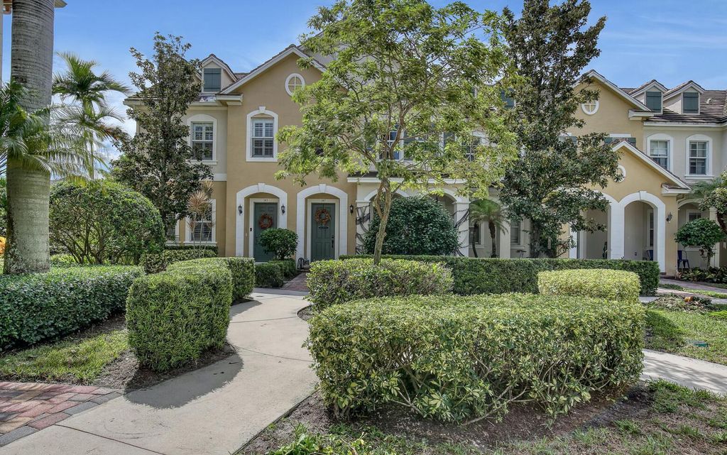 Photo of 147 Mulligan Place, Jupiter, FL 33458 (MLS # R10855571)