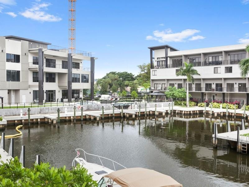 196 SE 4th Terrace K-1