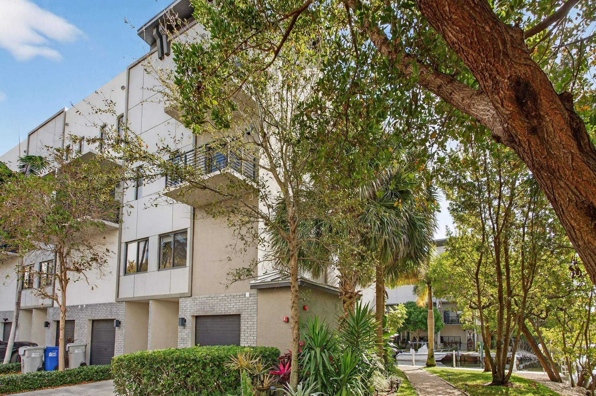 196 SE 4th Terrace K-1