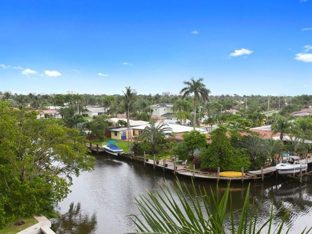 Photo of 196 SE 4th Terrace #K-1, Pompano Beach, FL 33060 (MLS # F10552759)