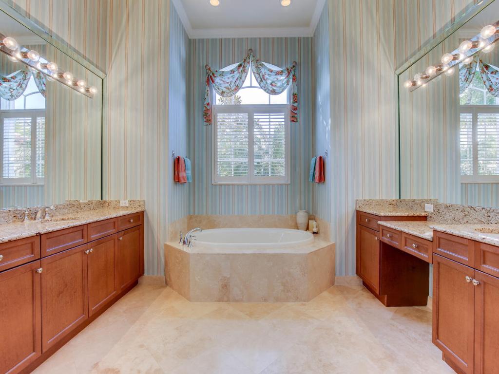 JUPITER COUNTRY CLUB - Residential