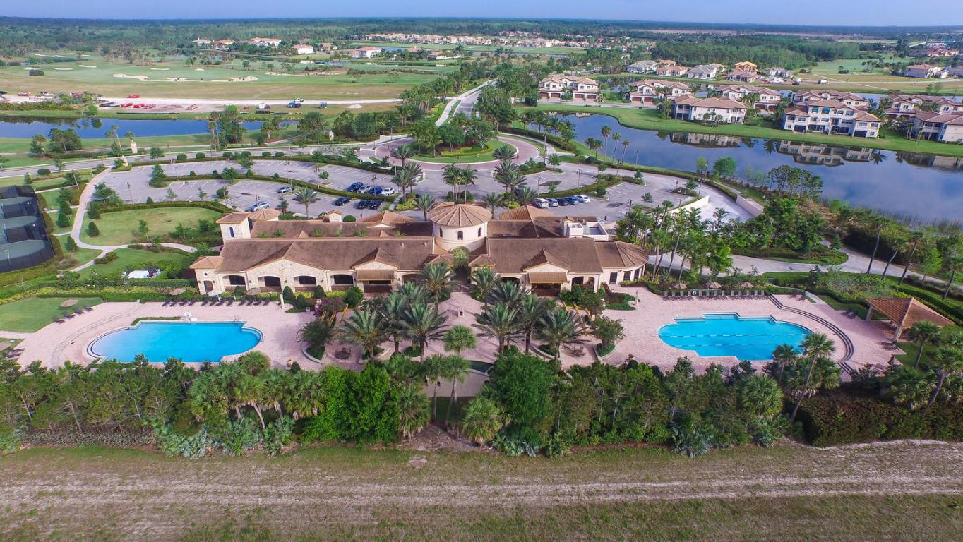 JUPITER COUNTRY CLUB - Residential