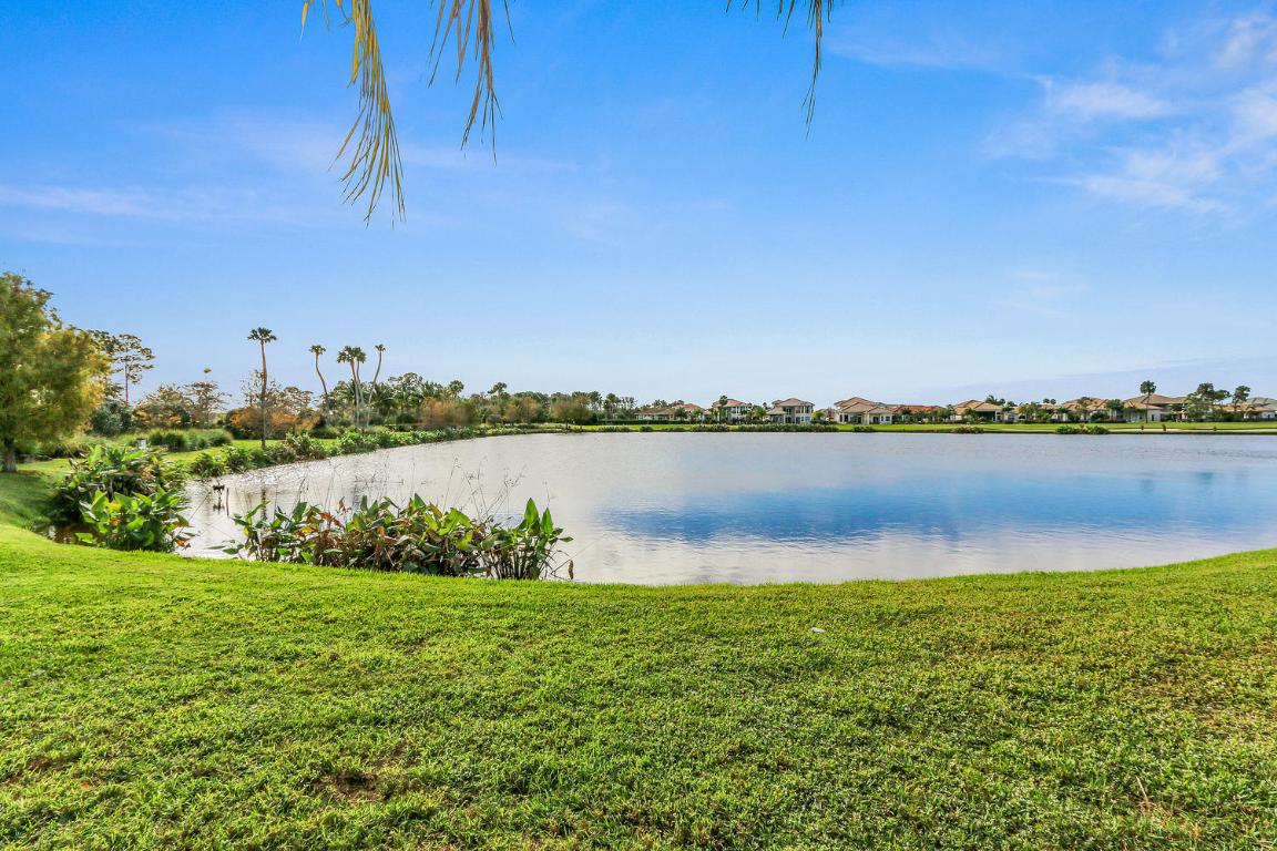 JUPITER COUNTRY CLUB - Residential