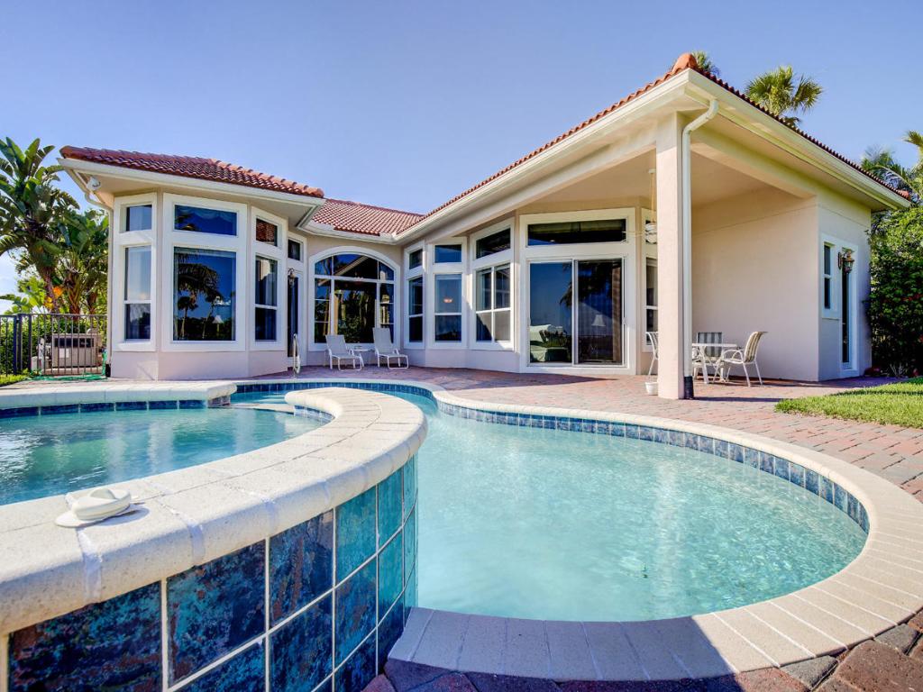 JUPITER COUNTRY CLUB - Residential