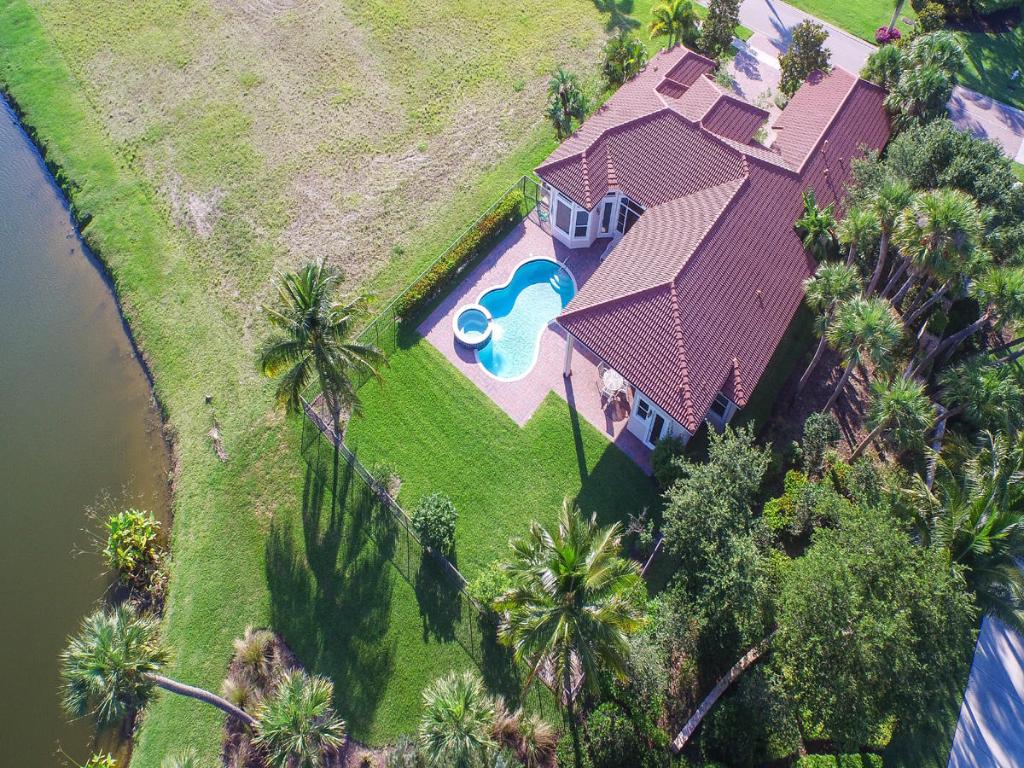 JUPITER COUNTRY CLUB - Residential