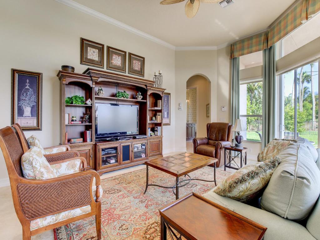 JUPITER COUNTRY CLUB - Residential