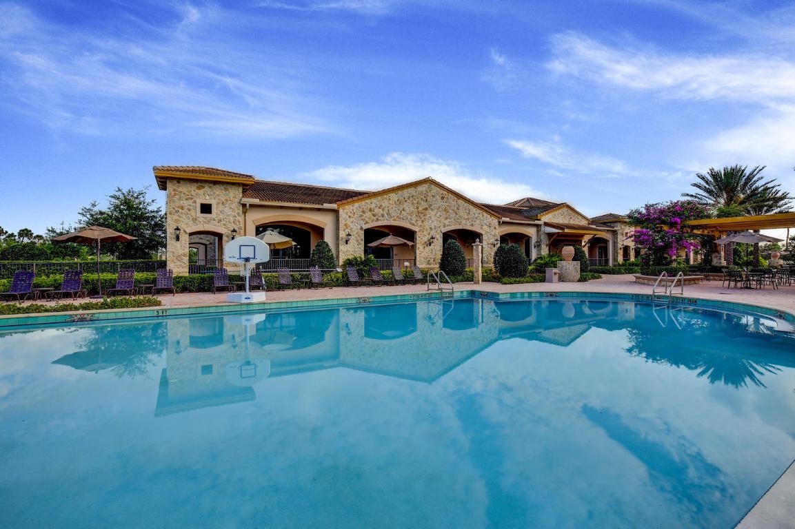 JUPITER COUNTRY CLUB - Residential