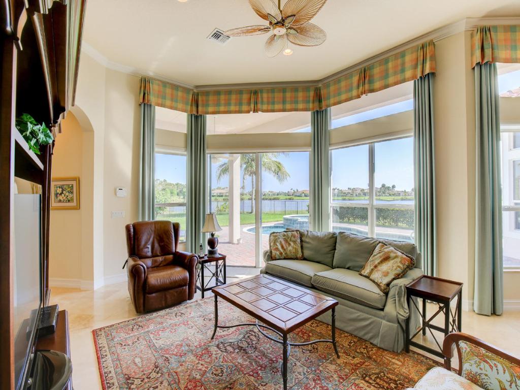 JUPITER COUNTRY CLUB - Residential