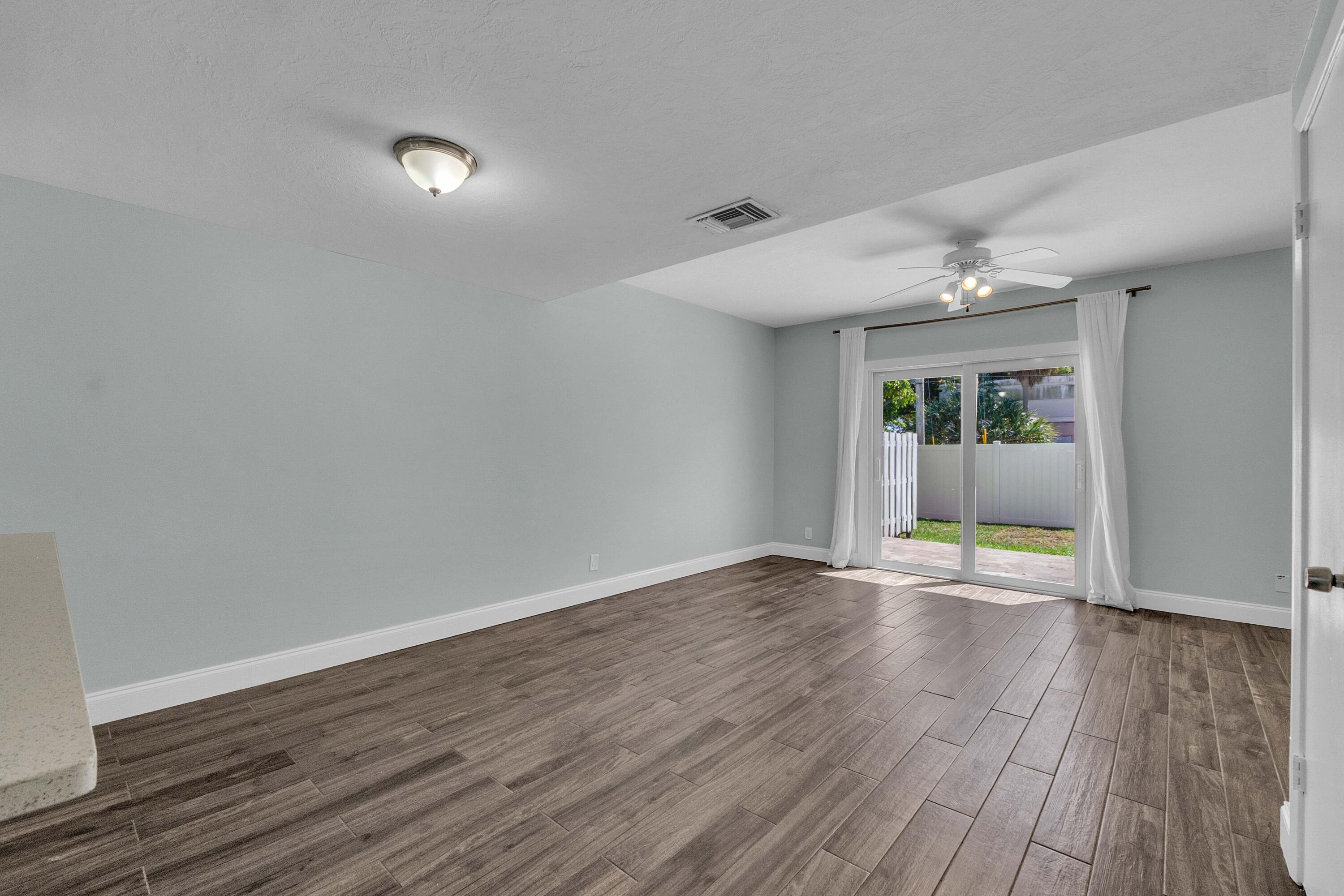 SUN HARBOUR - Residential Lease