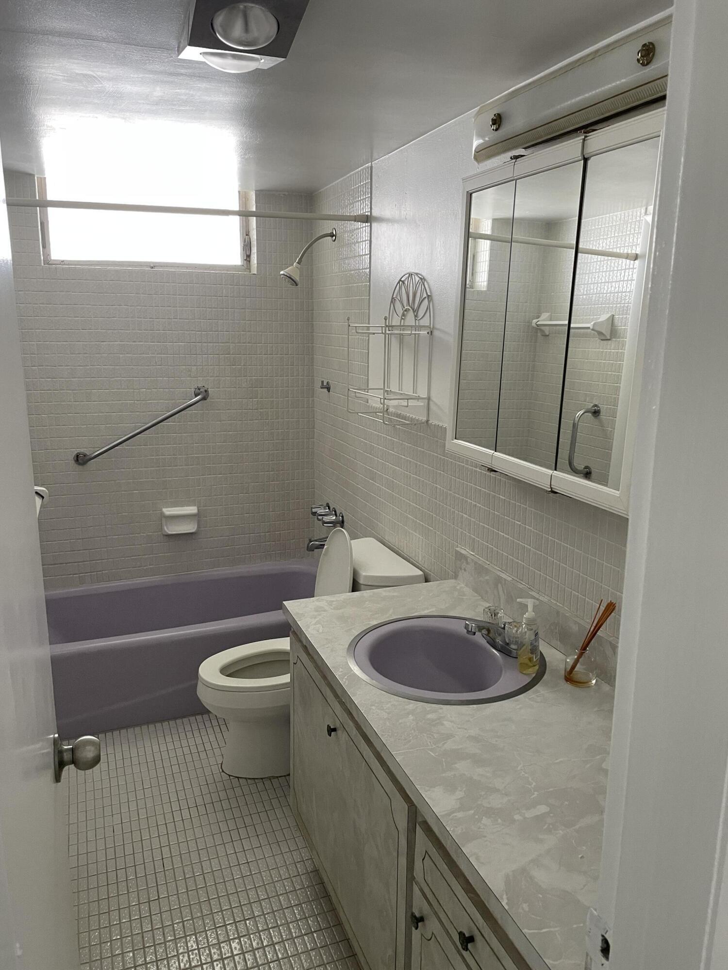 POINT EAST SEC II CONDOMINIUM - Residential