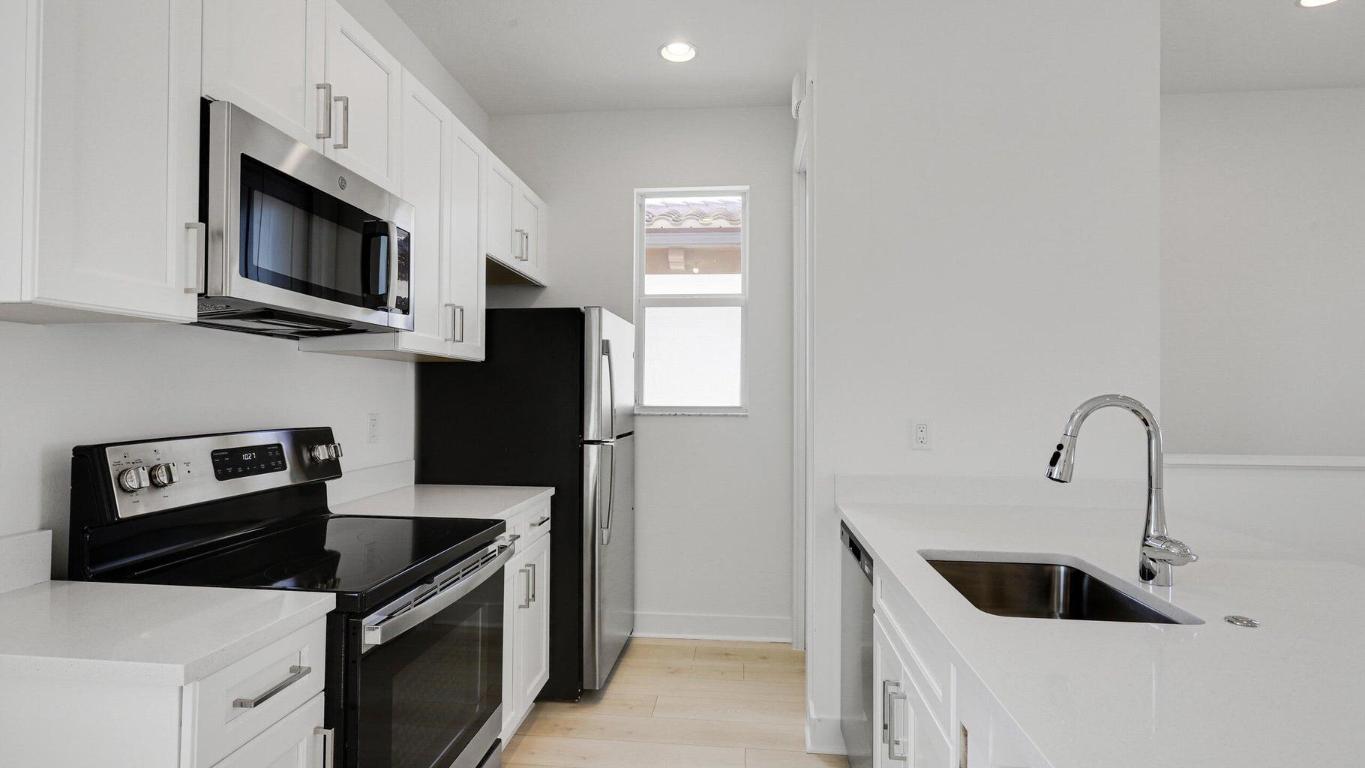 ALTON - Residential Lease