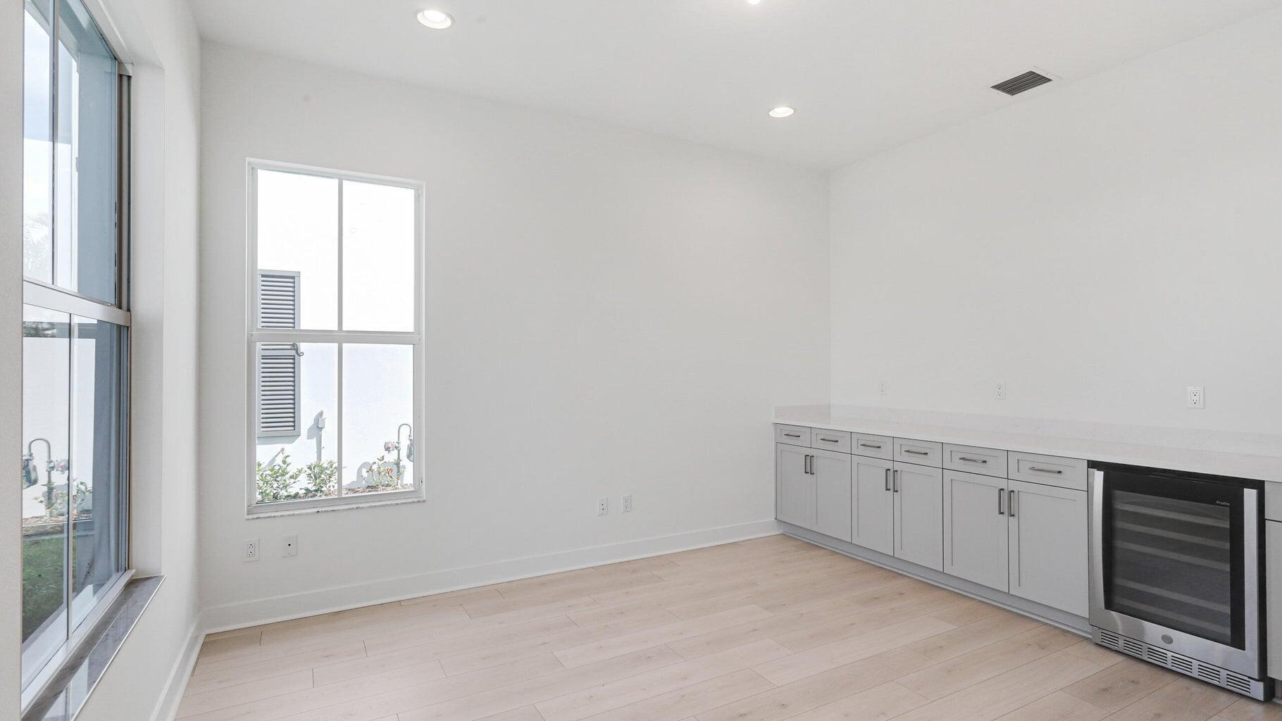 ALTON - Residential Lease