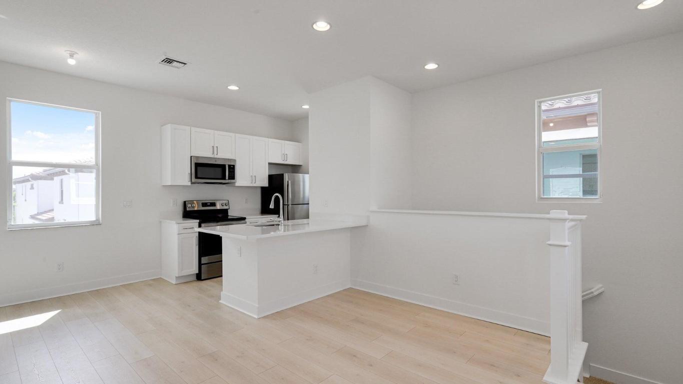 ALTON - Residential Lease