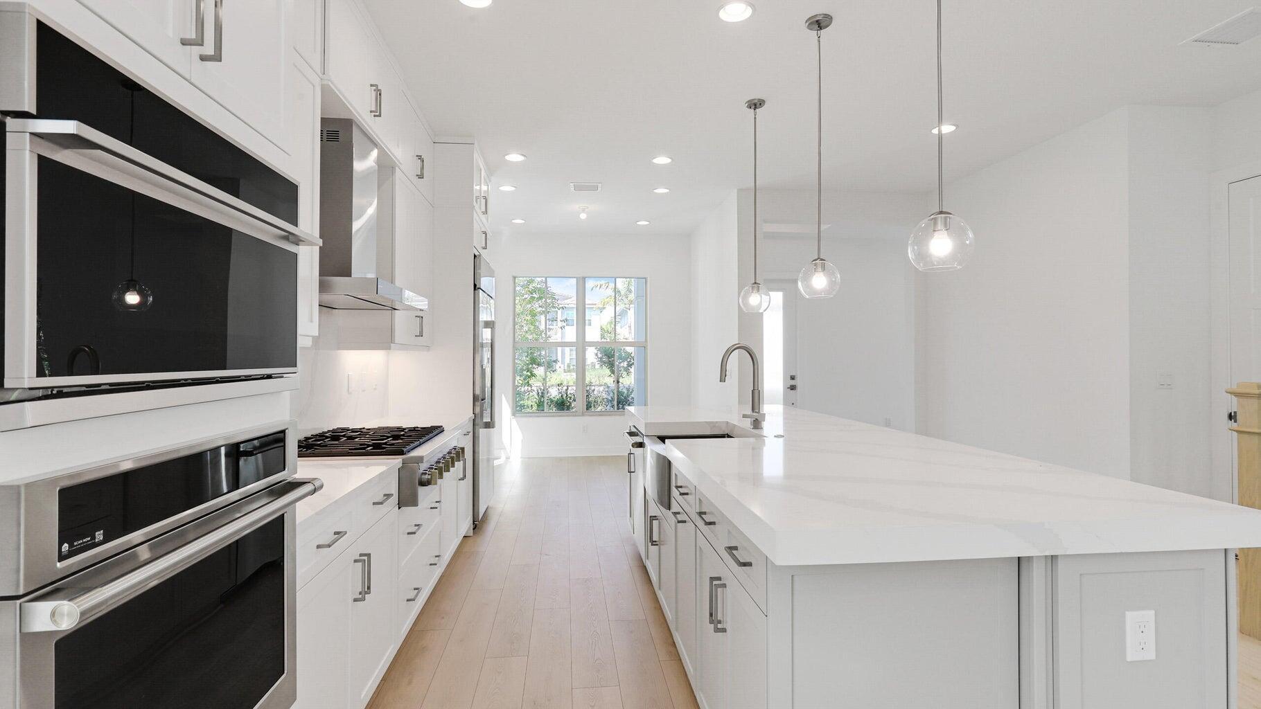 ALTON - Residential Lease