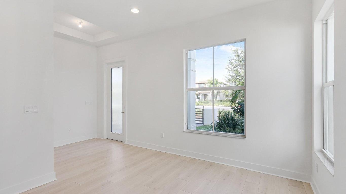 ALTON - Residential Lease