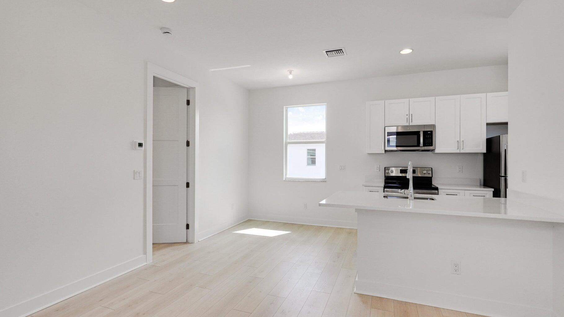 ALTON - Residential Lease