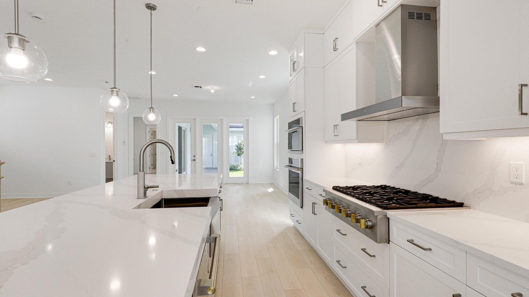 ALTON - Residential Lease