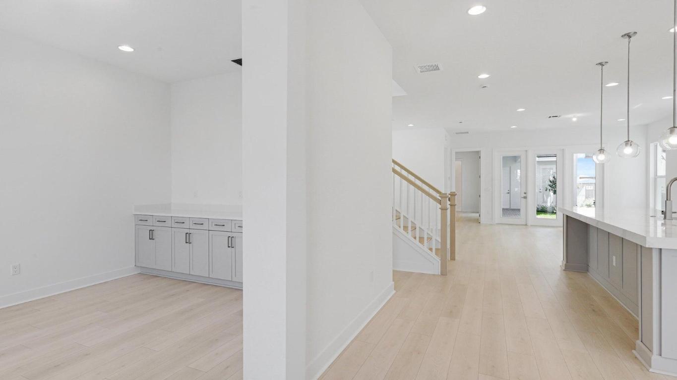 ALTON - Residential Lease