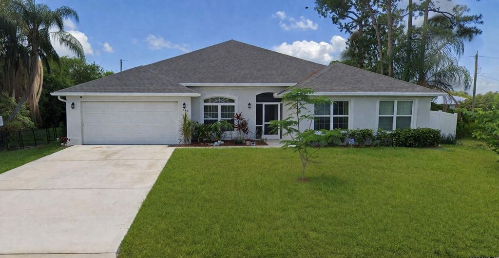 Photo of 416 SE Jupiter Terrace, Port Saint Lucie, FL 34983 (MLS # B26013859)