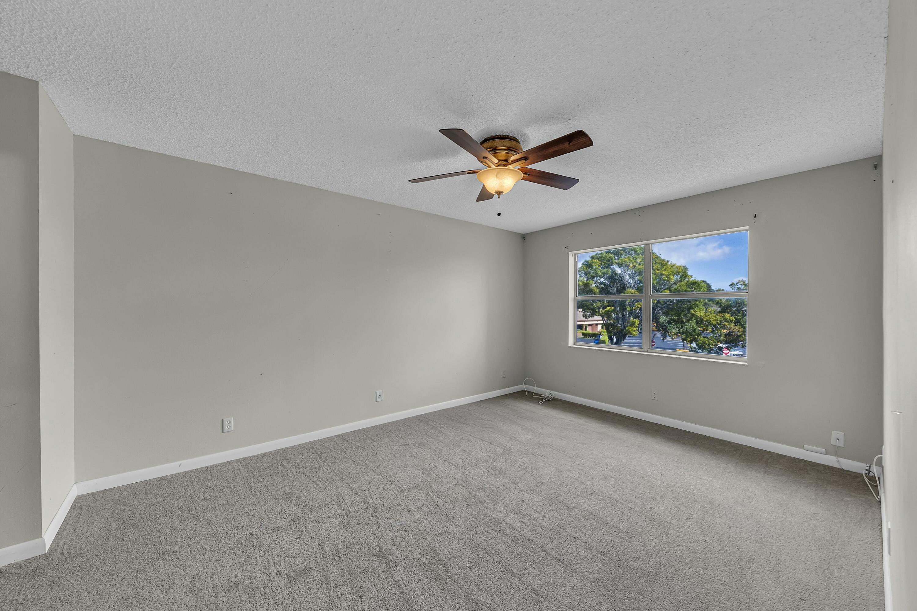 SUNRISE LAKES 118 CONDO - Residential