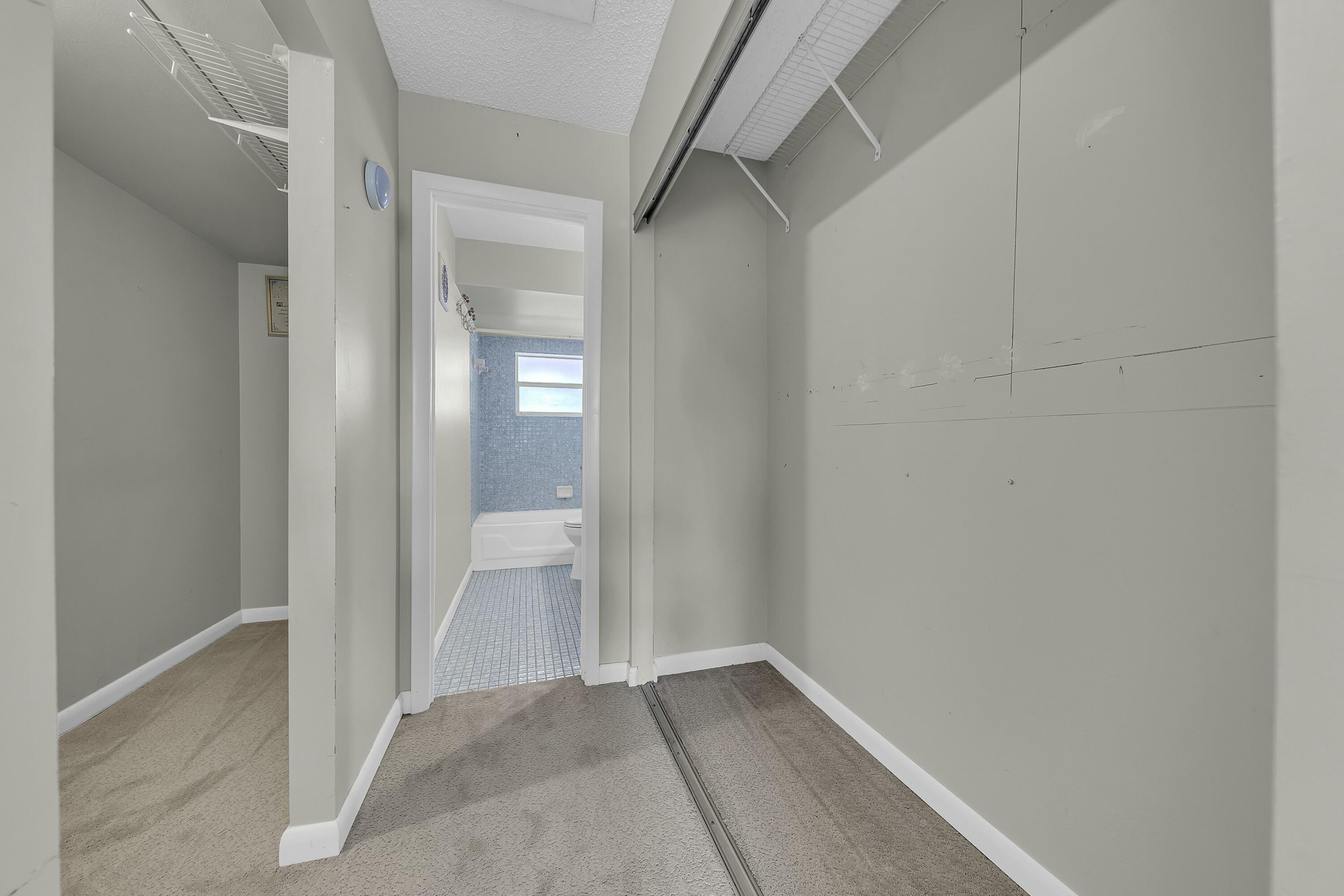 SUNRISE LAKES 118 CONDO - Residential