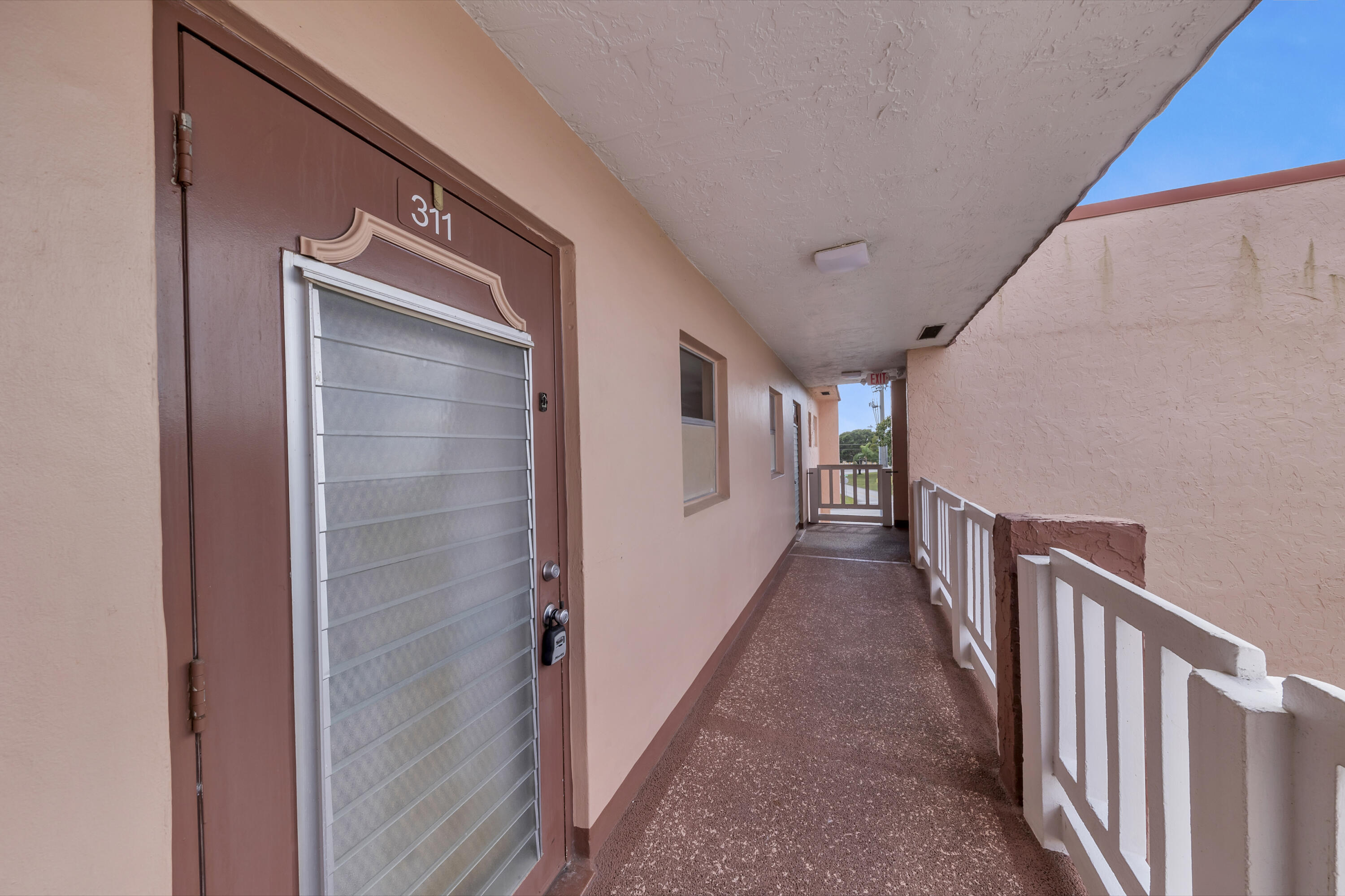 SUNRISE LAKES 118 CONDO - Residential