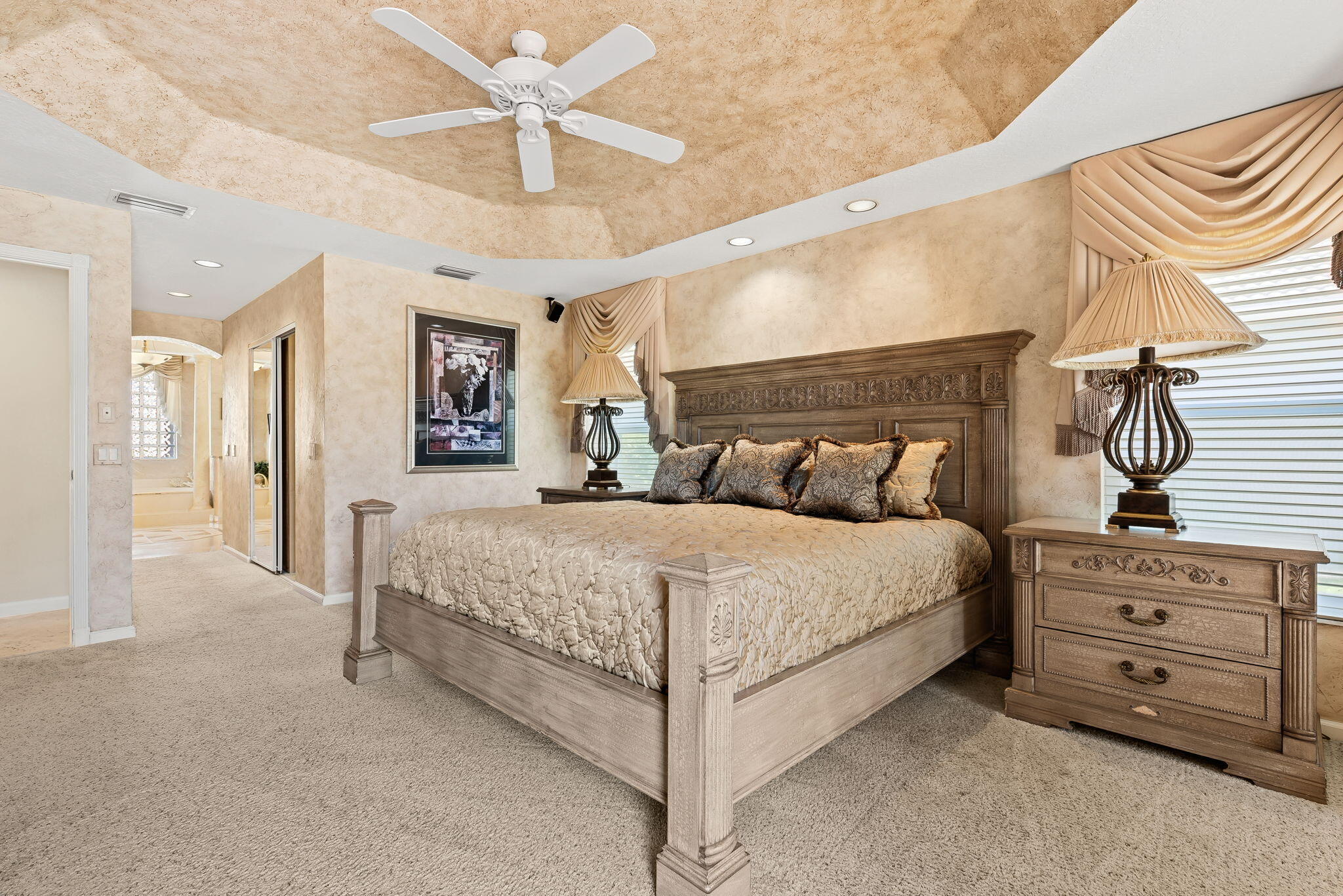 VALENCIA LAKES 1 - Residential