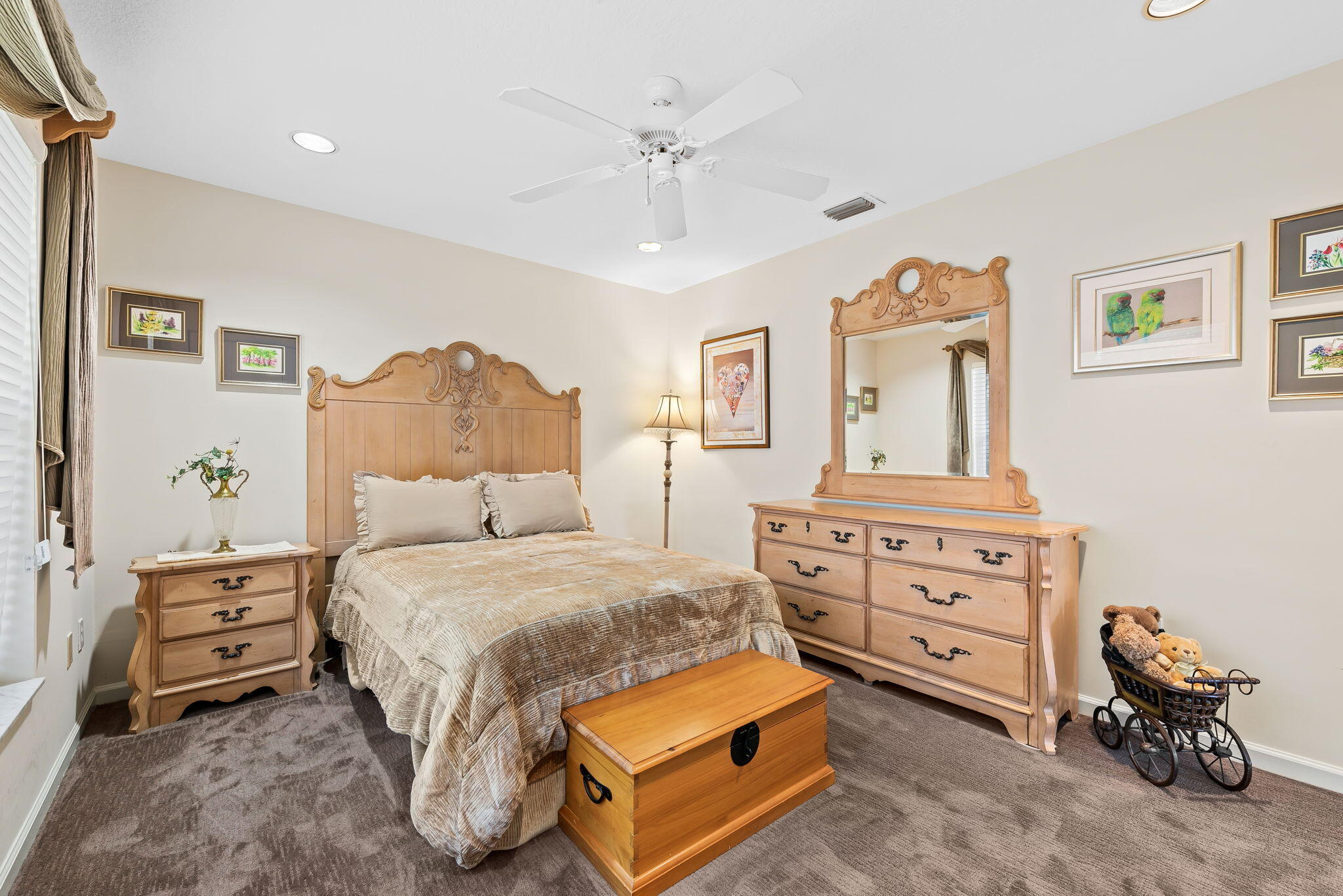 VALENCIA LAKES 1 - Residential