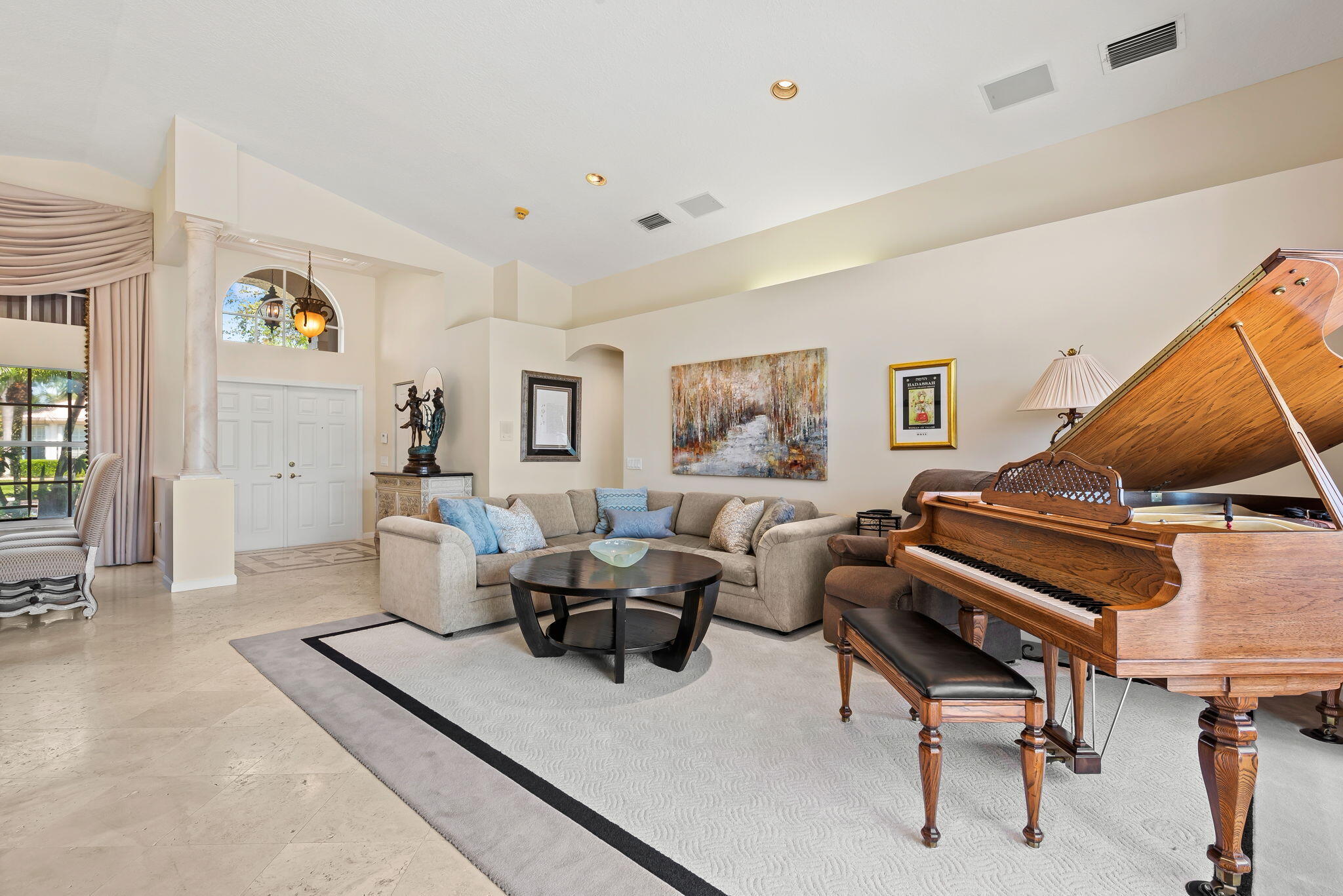 VALENCIA LAKES 1 - Residential