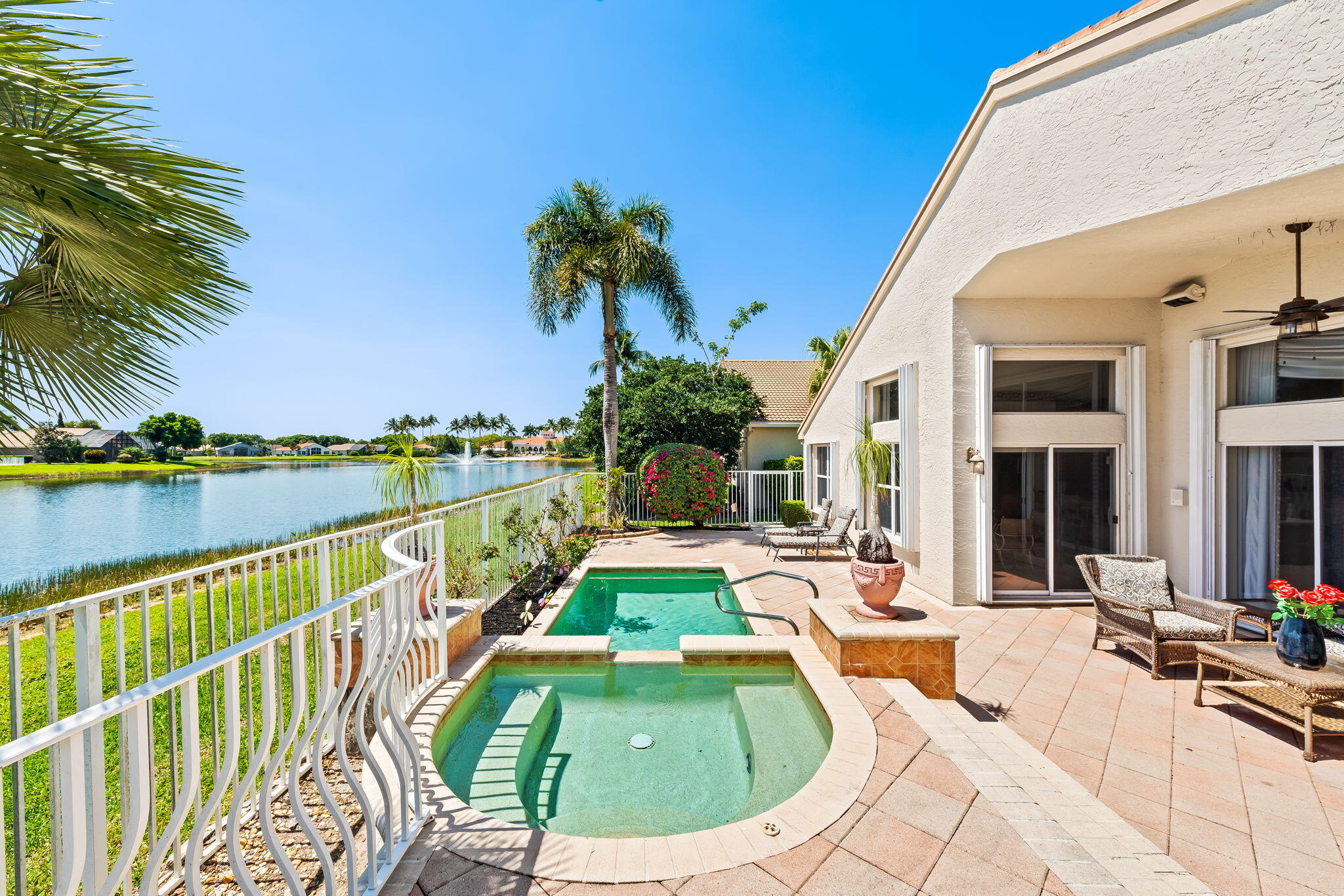 VALENCIA LAKES 1 - Residential