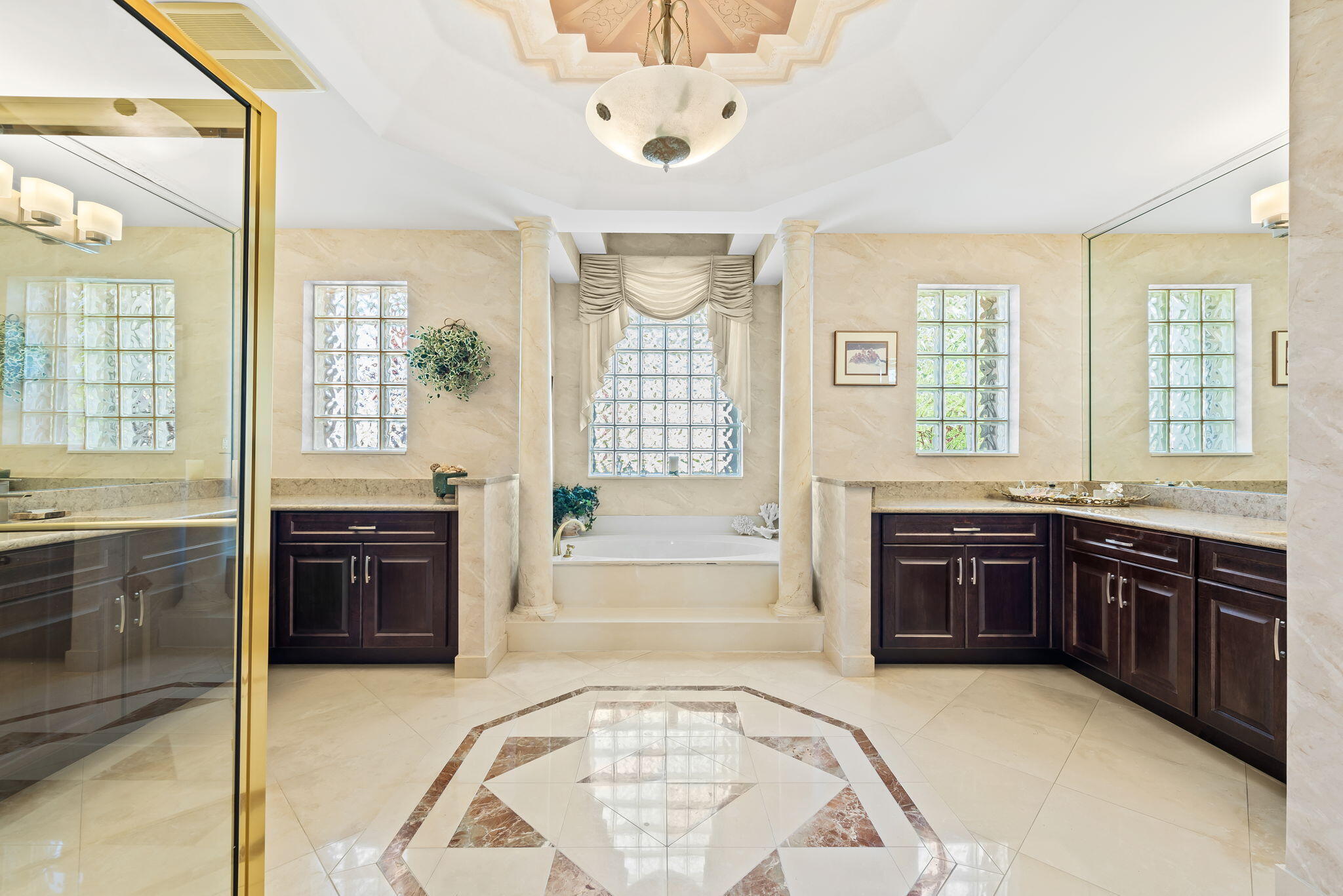 VALENCIA LAKES 1 - Residential