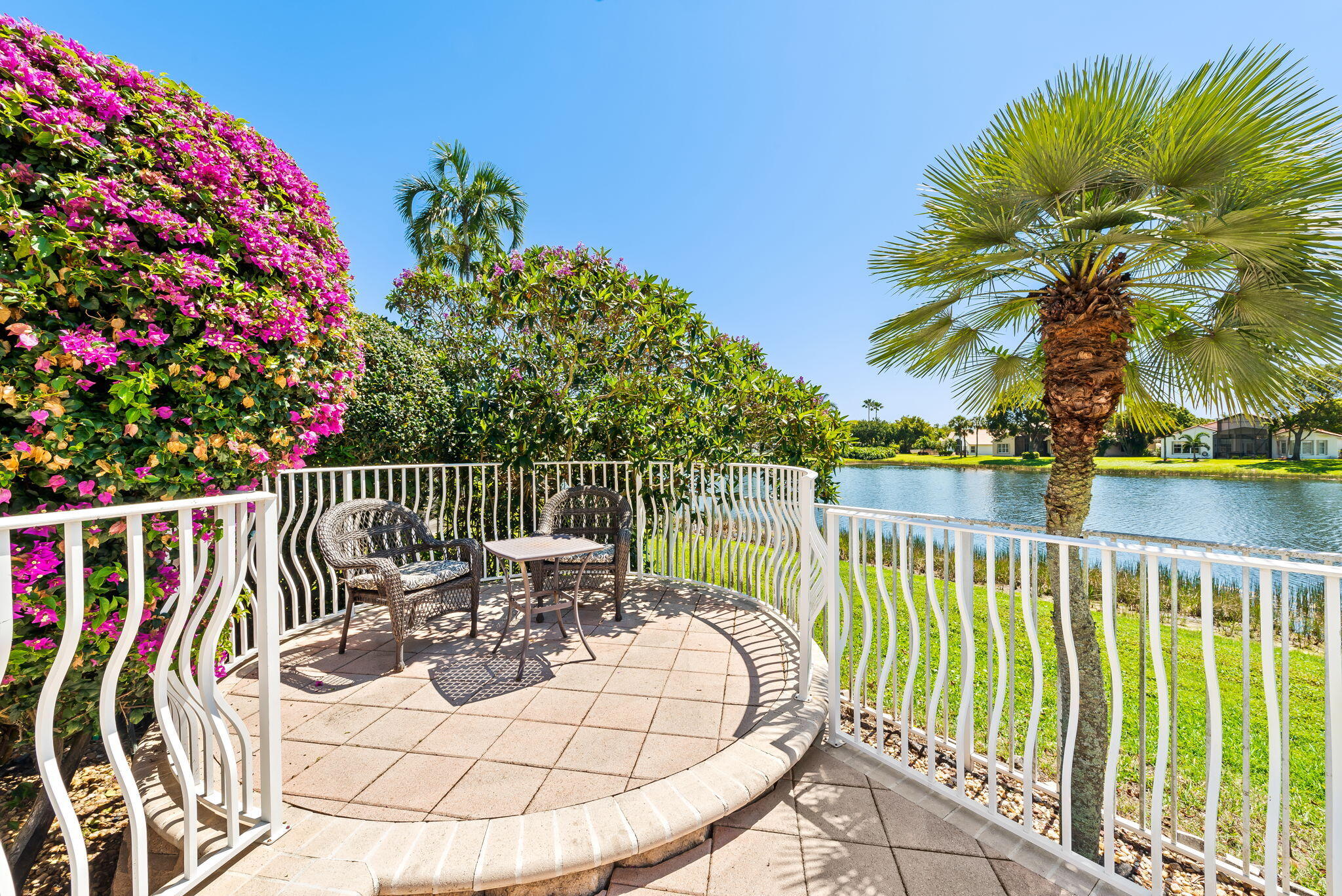 VALENCIA LAKES 1 - Residential