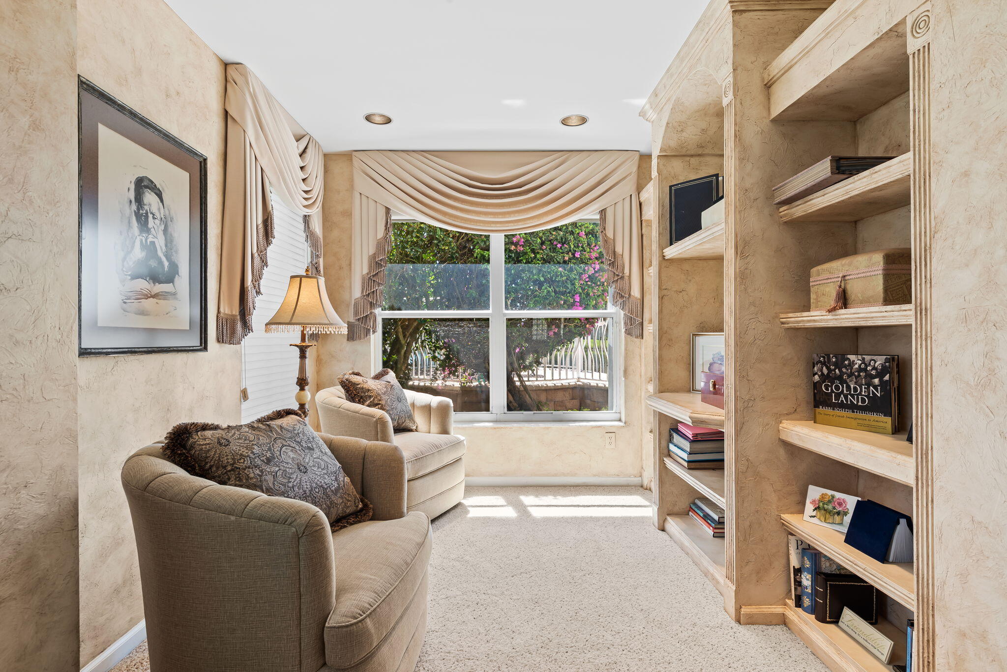 VALENCIA LAKES 1 - Residential