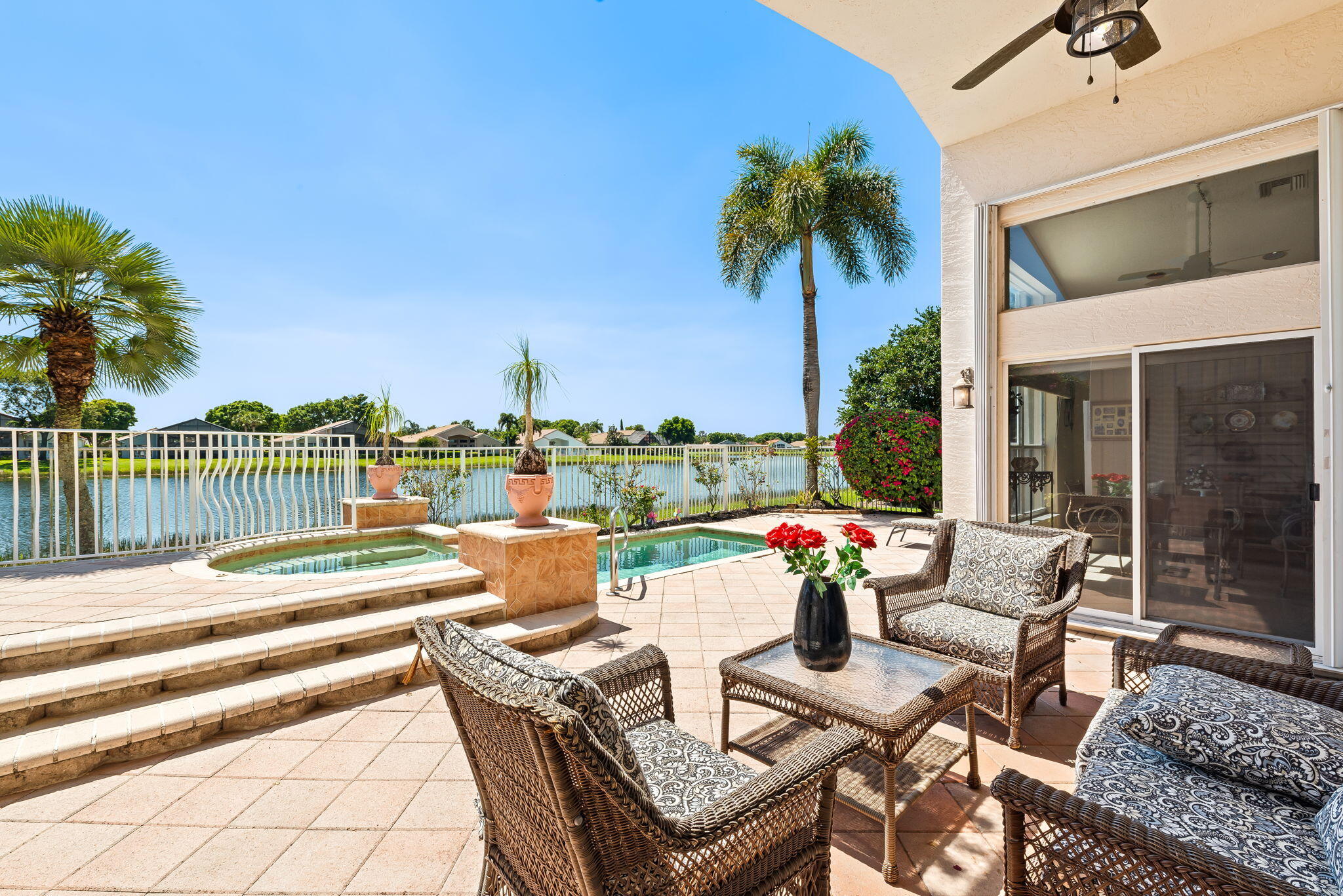 VALENCIA LAKES 1 - Residential