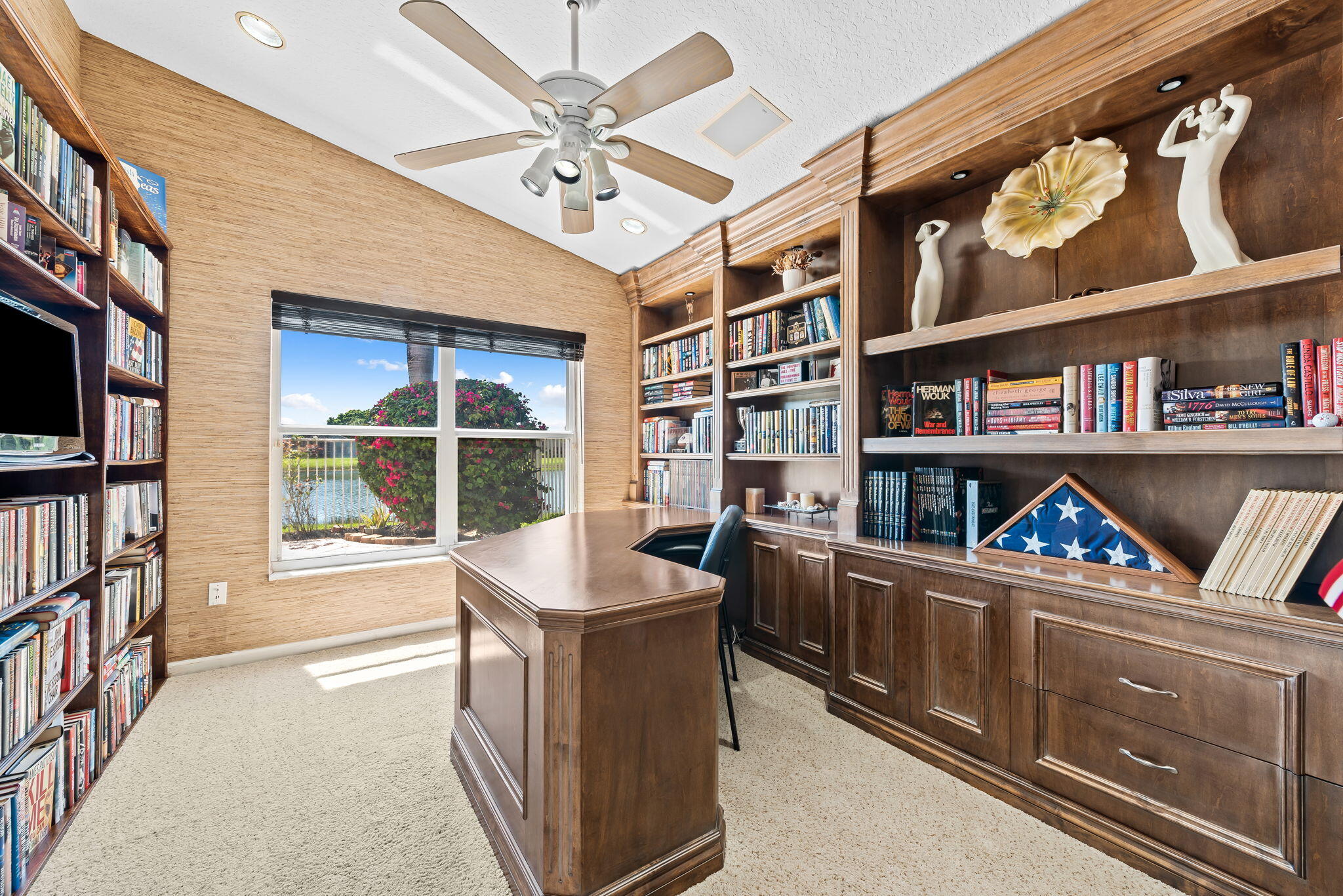 VALENCIA LAKES 1 - Residential