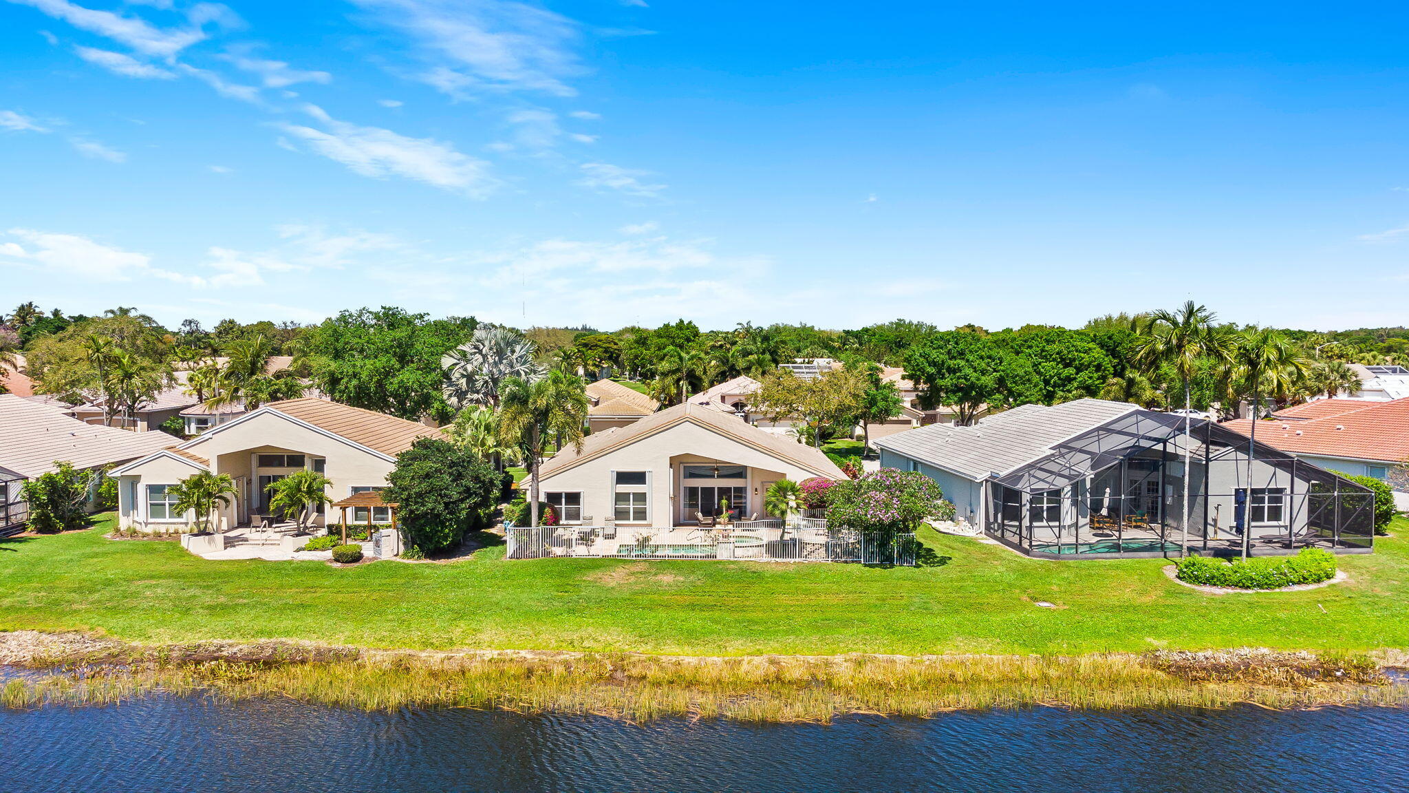 VALENCIA LAKES 1 - Residential