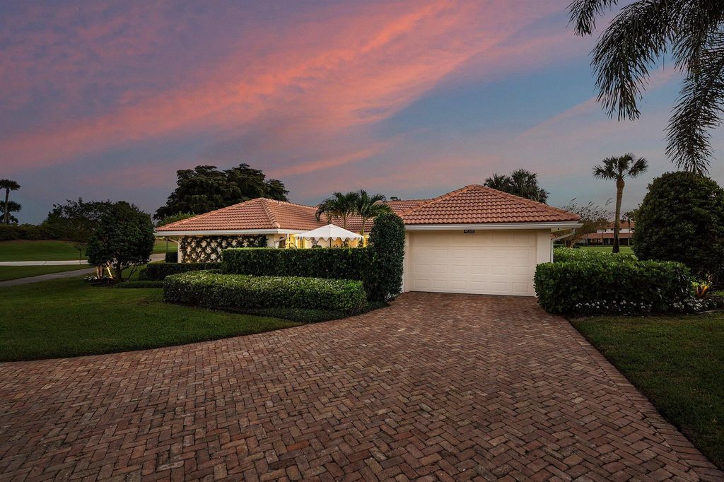 Photo of 4026 Shelldrake Lane, Boynton Beach, FL 33436 (MLS # R11142898)