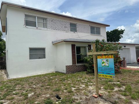 Single Family Residence in Lauderdale Lakes FL 4001 36th Ter Ter.jpg