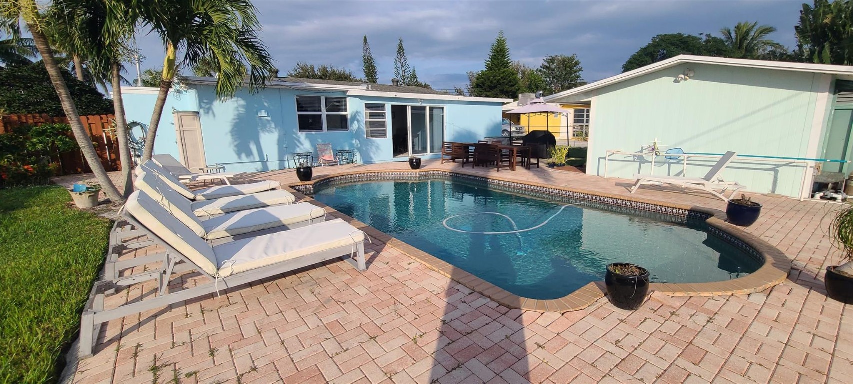 PALM SPRINGS VILLAGE 2 - Residential Lease