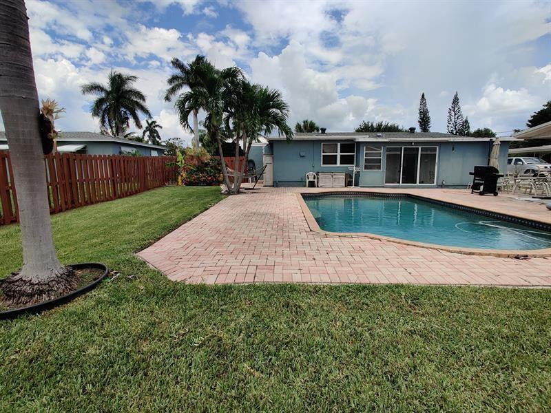 PALM SPRINGS VILLAGE 2 - Residential Lease