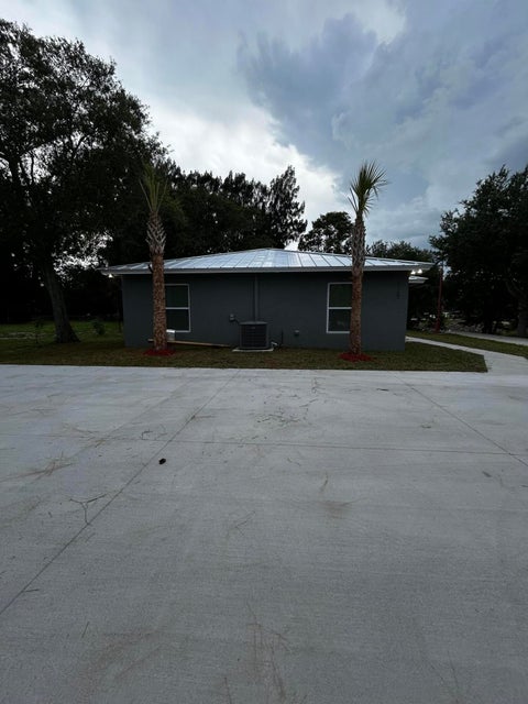 Photo of 325 N 14TH N Street #2, Fort Pierce, FL 34950 (MLS # B26060377)