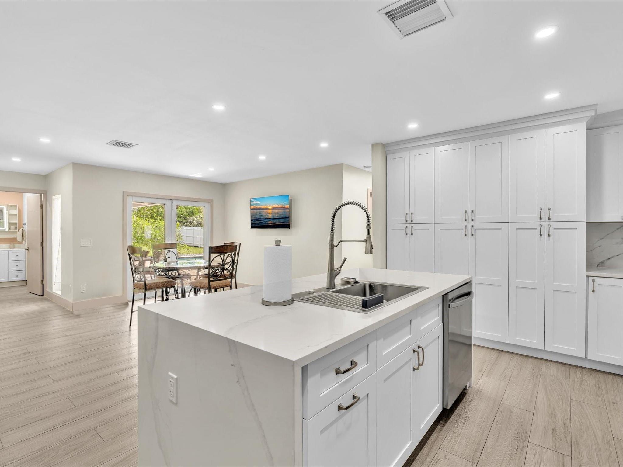 Rushwood 100-13 B - Residential Lease