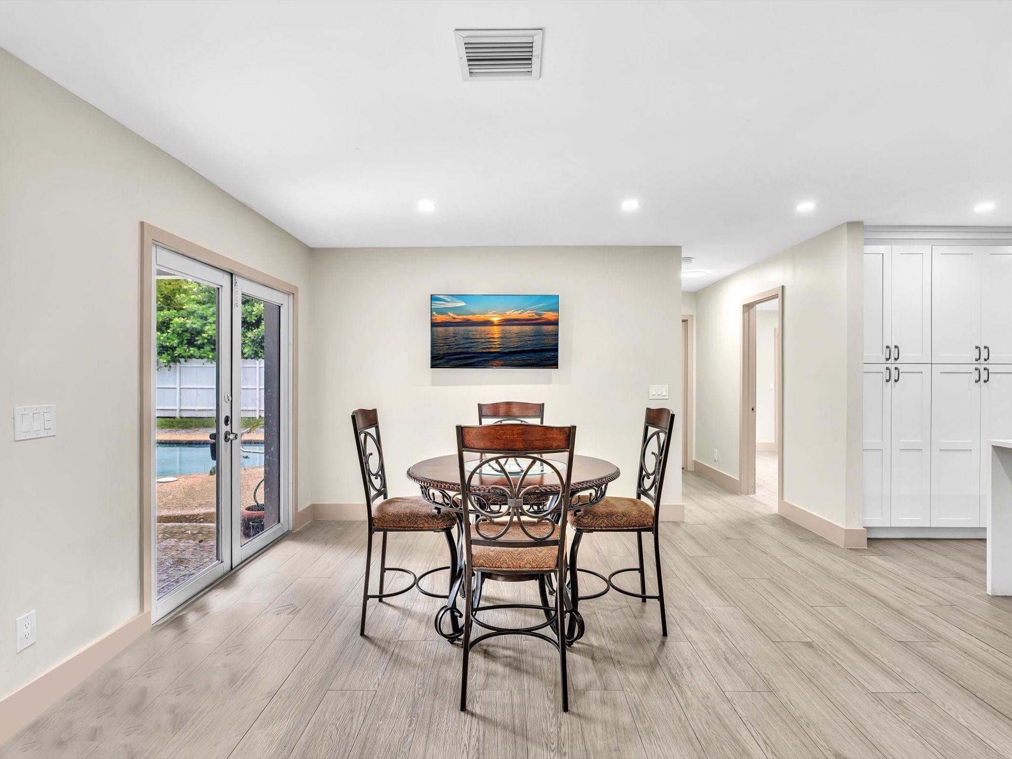 Rushwood 100-13 B - Residential Lease