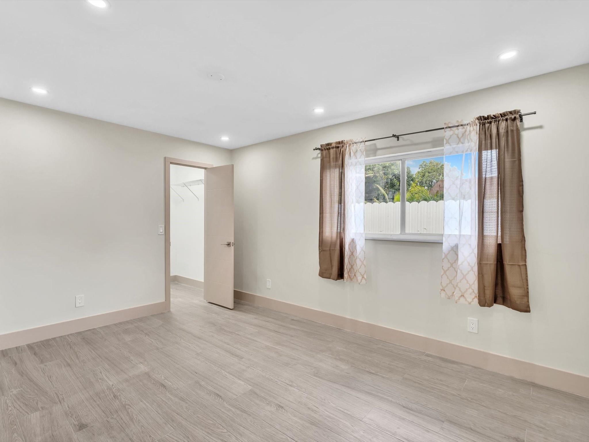 Rushwood 100-13 B - Residential Lease