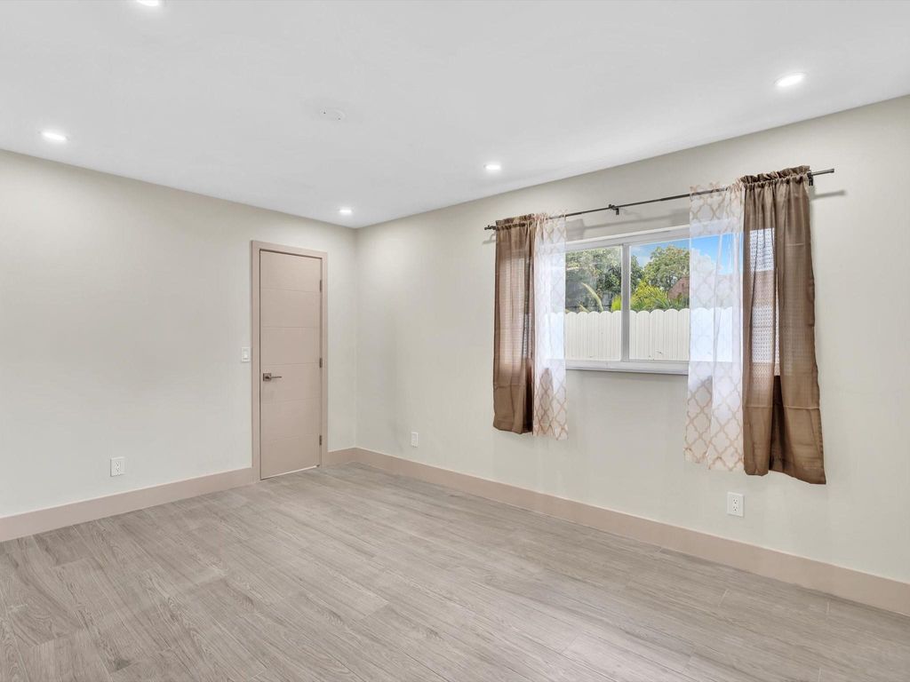 Photo of 9960 NW 23rd Street, Coral Springs, FL 33065 (MLS # F10526875)
