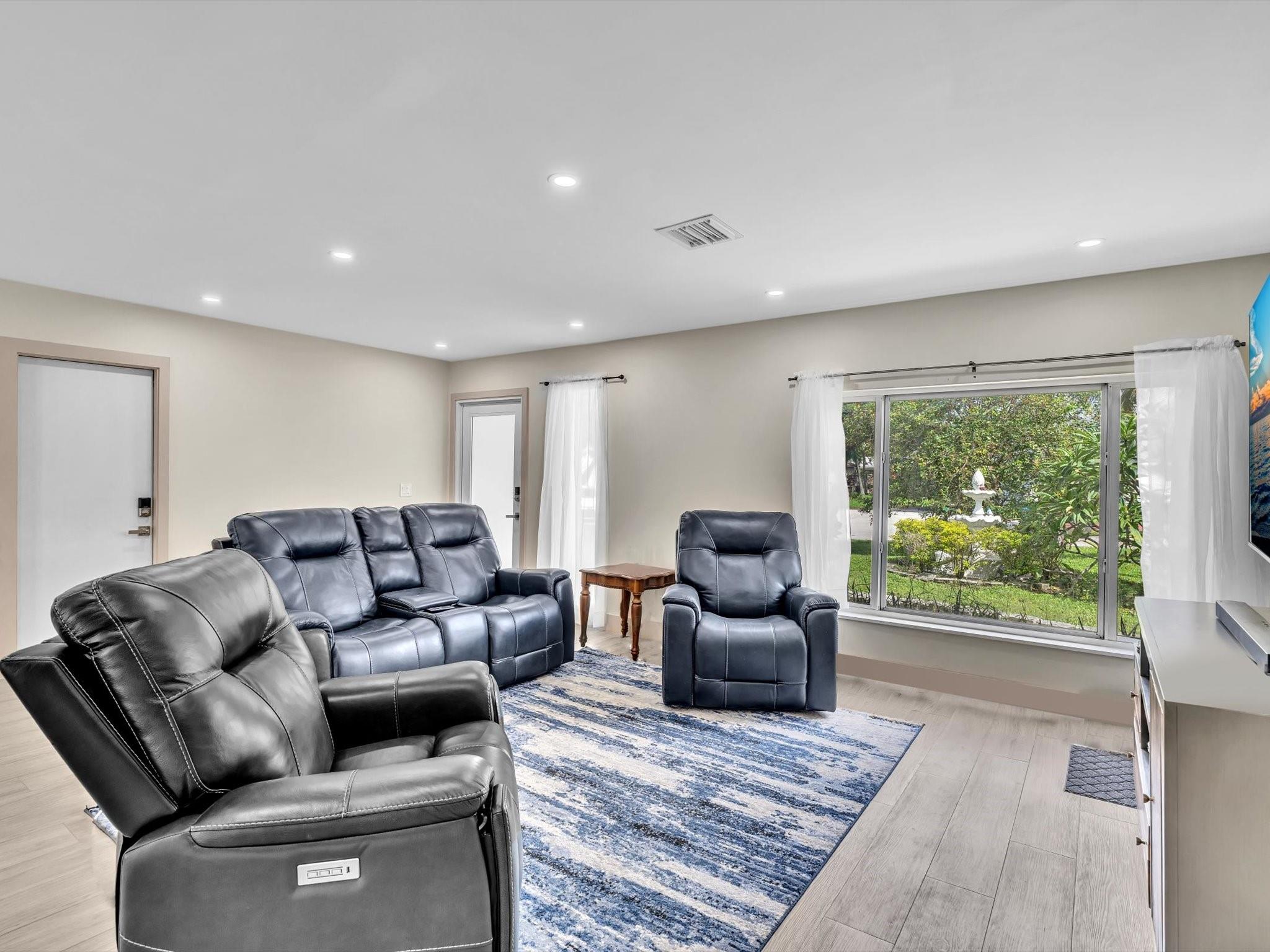Rushwood 100-13 B - Residential Lease