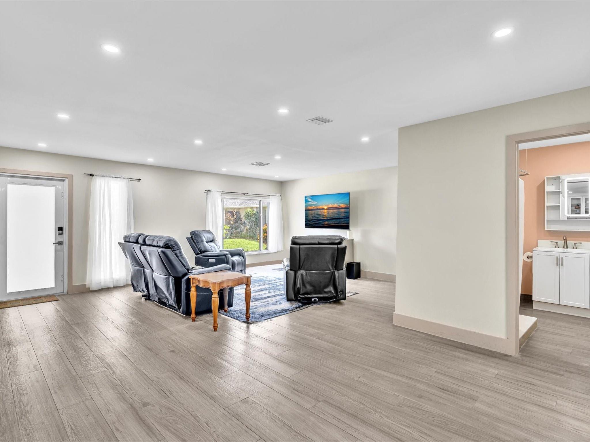 Rushwood 100-13 B - Residential Lease